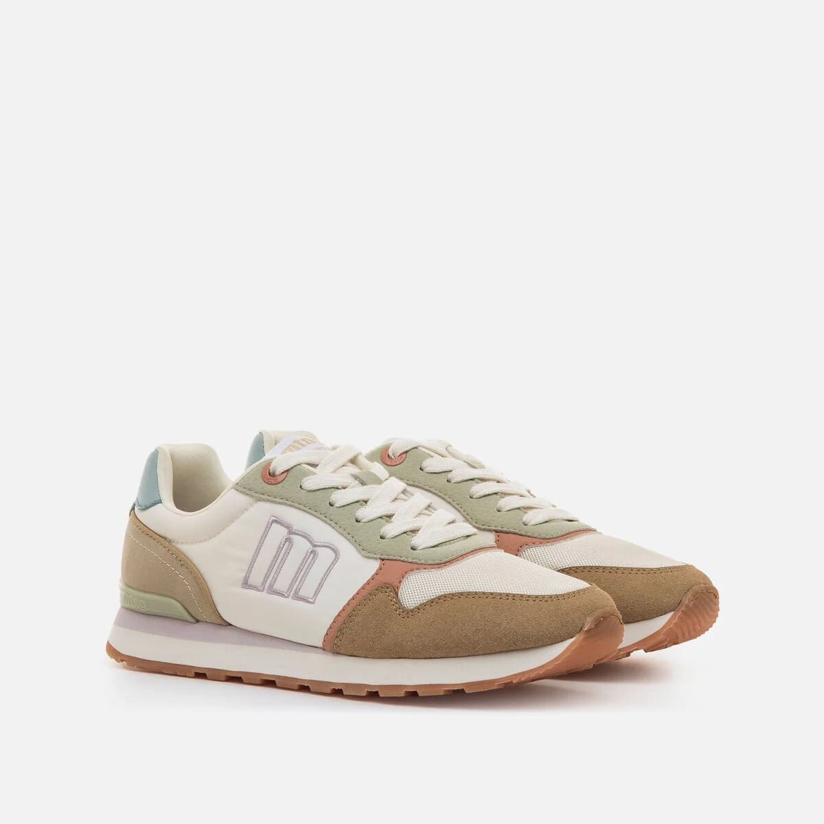 Zapatillas casual para mujer de Mustang, modelo Joggo Classicde color blanco con paneles