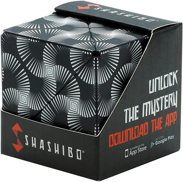 SHASHIBO Cubo Transformable - Cubo Antiestrés Patentado y Galardonado con 36 Imanes de Tierras Raras - Se Transforma en Más de 100 Formas (Black & White)
