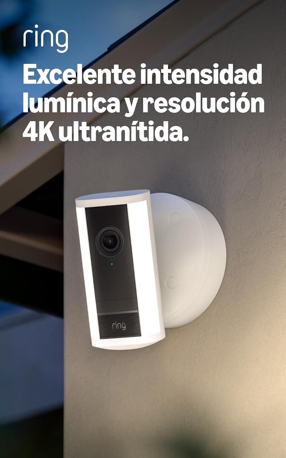 Ring cámara Pro con luces cableada (Spotlight Cam Pro, última generación), Cámara de seguridad exterior, 4K, Zoom 10x, luces de 600 lúmenes, Prueba gratuita de 30 días del plan de Ring Suscripción