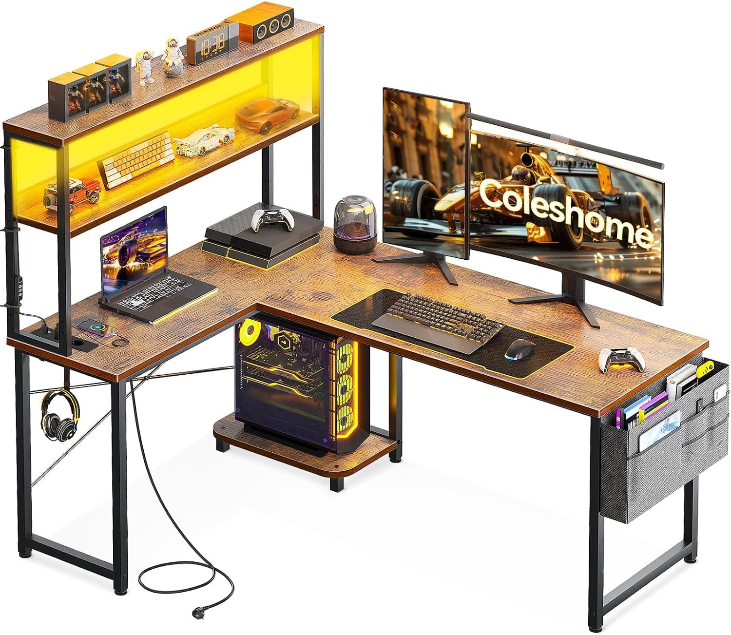 Coleshome Escritorio Gaming en L con LED y Enchufes, 135 × 100 cm Escritorio Esquinero Reversible con Estantes, Mesa Gaming con Bolsa de Almacenamiento y Gancho para Jugadores, Marrón