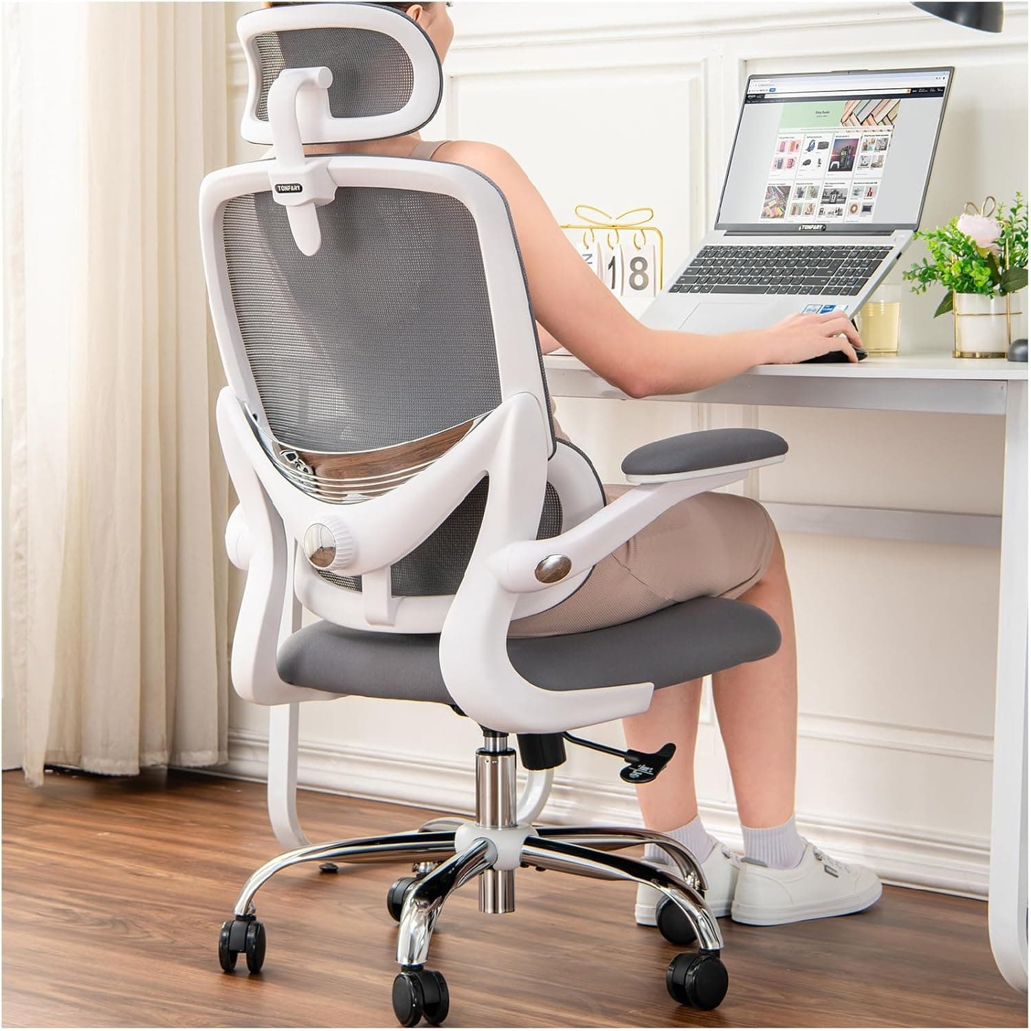 Silla Ergonómica para Oficina, Silla de Escritorio Respaldo Alto de Malla, Soporte Lumbar Ajustable, Reposabrazos Abatible, Reposacabezas Desmontable, Silla Giratoria para Juegos, 150 KG