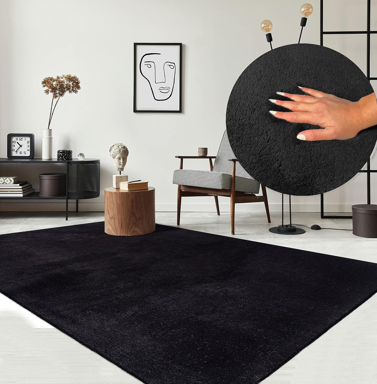 the carpet Relax - Alfombra Moderna y mullida de Pelo Corto, para salón, Parte Inferior Antideslizante, Lavable hasta 30 Grados, Muy Suave, Negro, 60 x 110 cm
