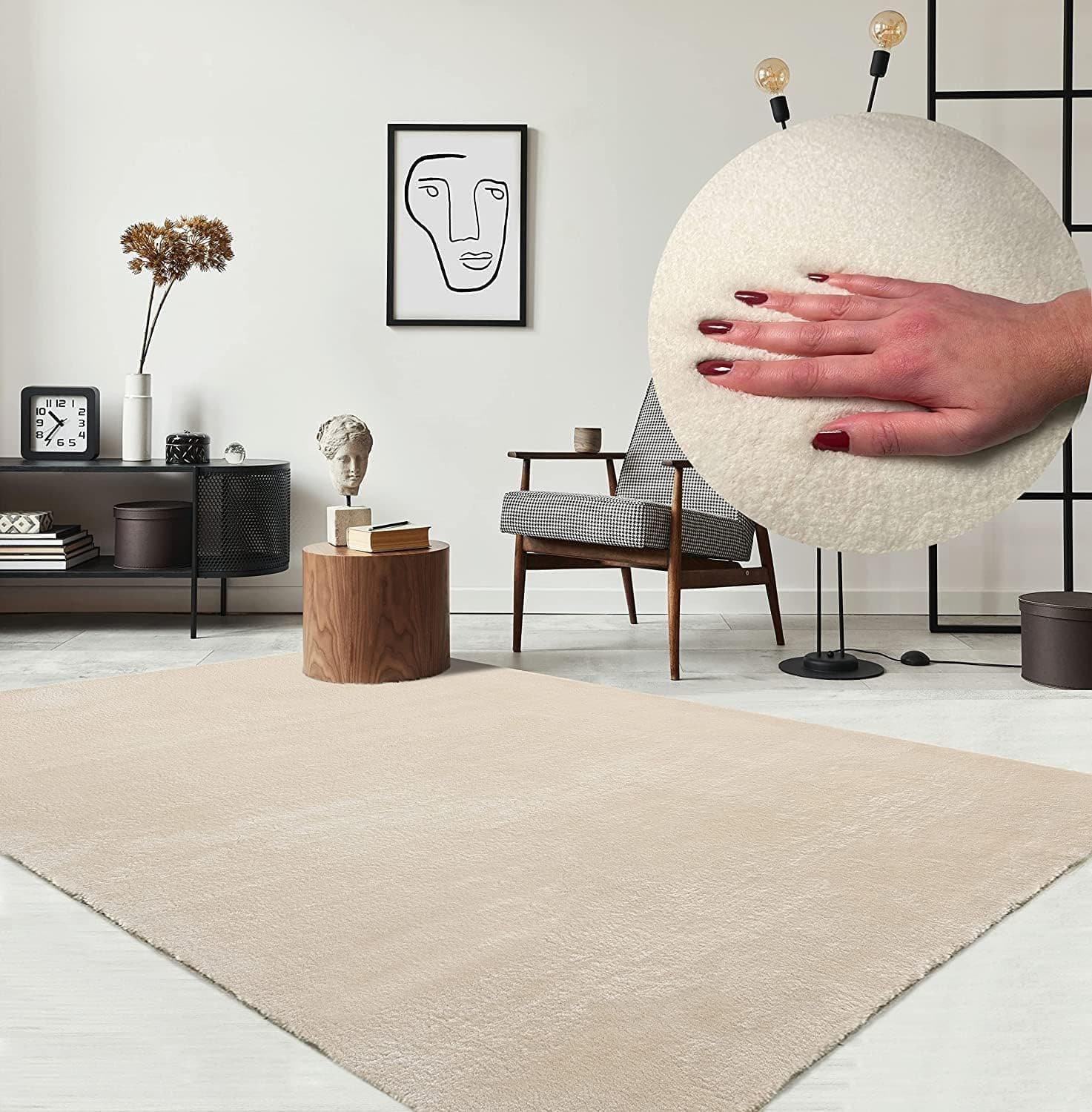 the carpet Relax - Alfombra Moderna y mullida de Pelo Corto, para salón, Parte Inferior Antideslizante, Lavable hasta 30 Grados, Muy Suave, Beige, 240 x 340 cm