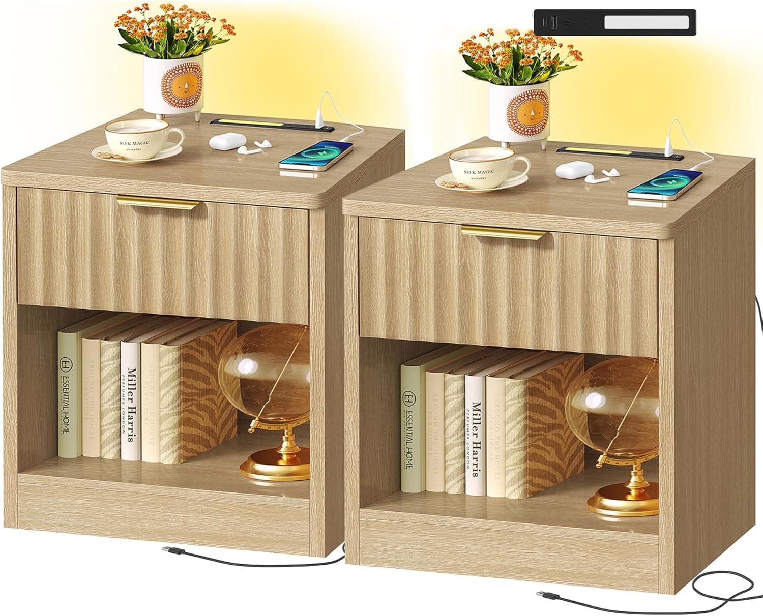 TEENFON Juego de 2 Mesitas de Noche Acanaladas con Enchufe y USB, Mesa Auxiliar con Luz LED, 1 Cajón y Compartimento Abierto, para Dormitorio, Madera Natural